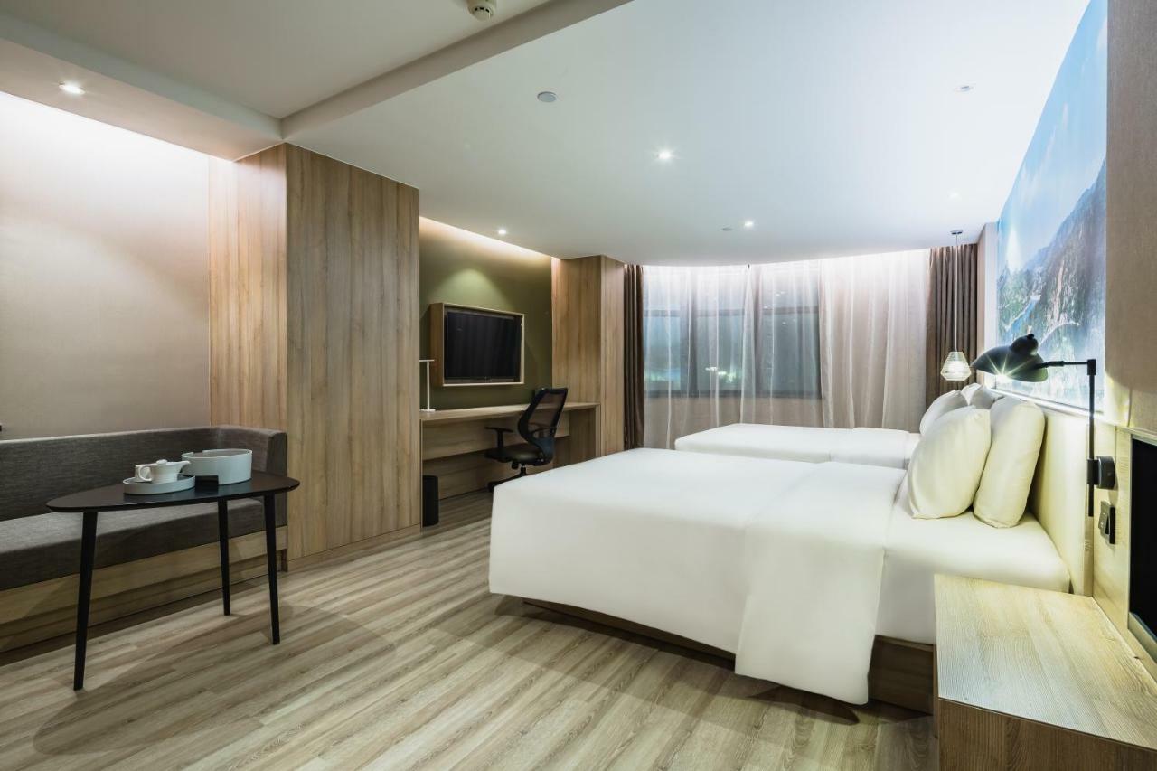Atour Hotel Цзинань Экстерьер фото